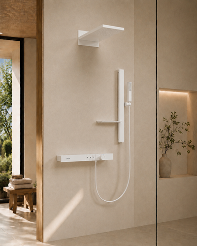 Système de douche thermostatique blanc CÉLESTE en situation, salle de bain